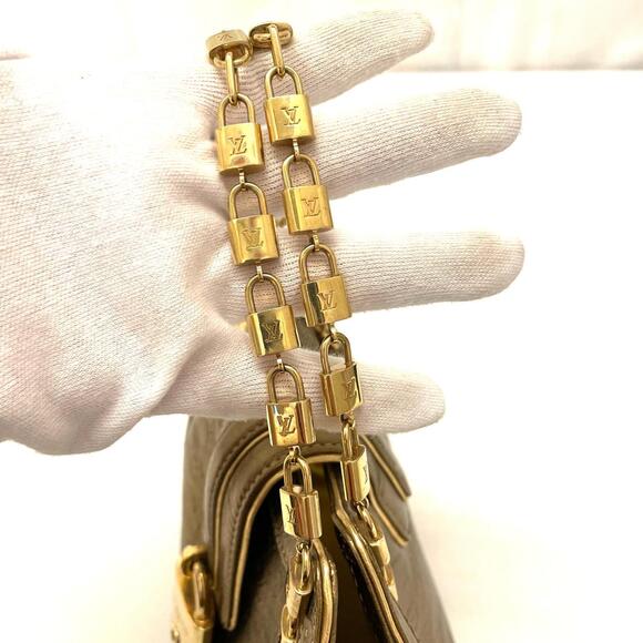 Louis Vuitton Extraordinaire Handbag Gold - Picture 8 of 14